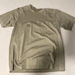 Lululemon work out shirt